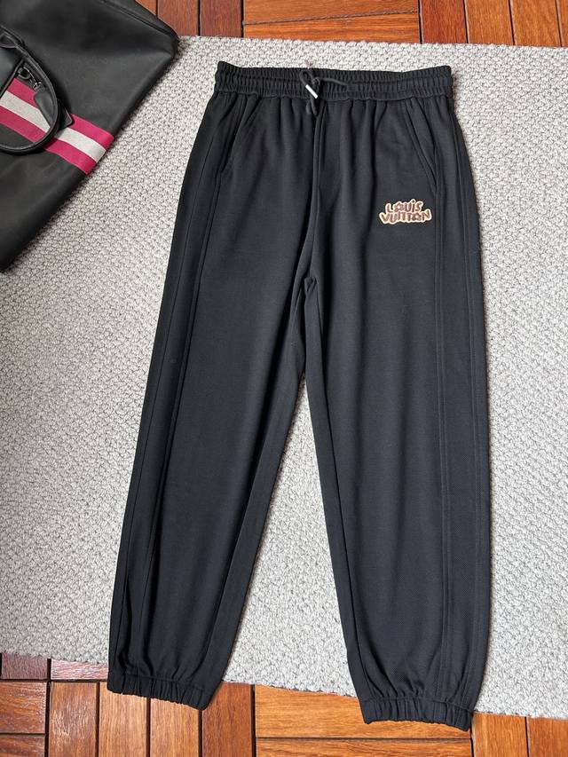 Lv 2025 Autumn/Winter Newest Casual Pants, Excellent Condition! A must-have item