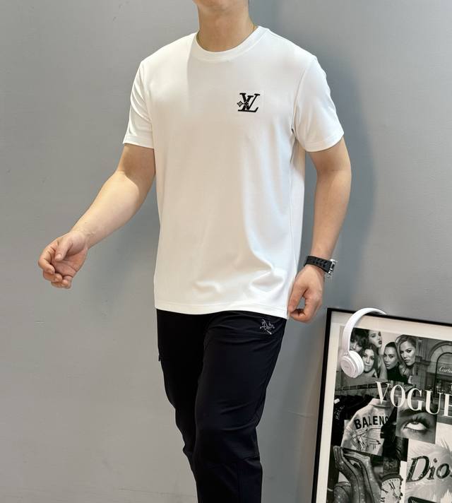 Louis Vuitton * 25S New Modal T-Shirt. Solid Color Recommendation! Classic Louis