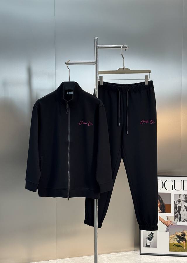 Jacket, Pants 260 Christian Dior, a French multinational luxury brand. 2025S New