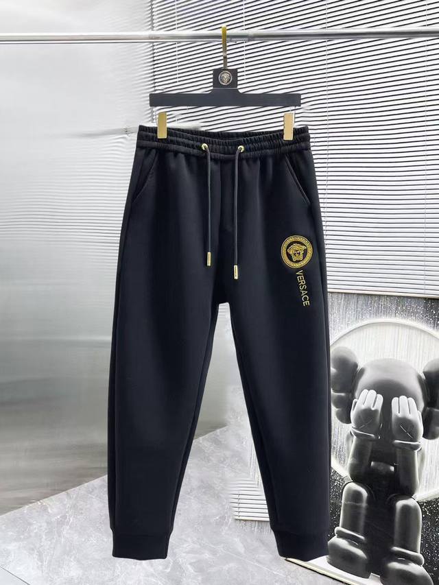 Versace 2025 Spring/Summer New Casual Pants! Available simultaneously on the off