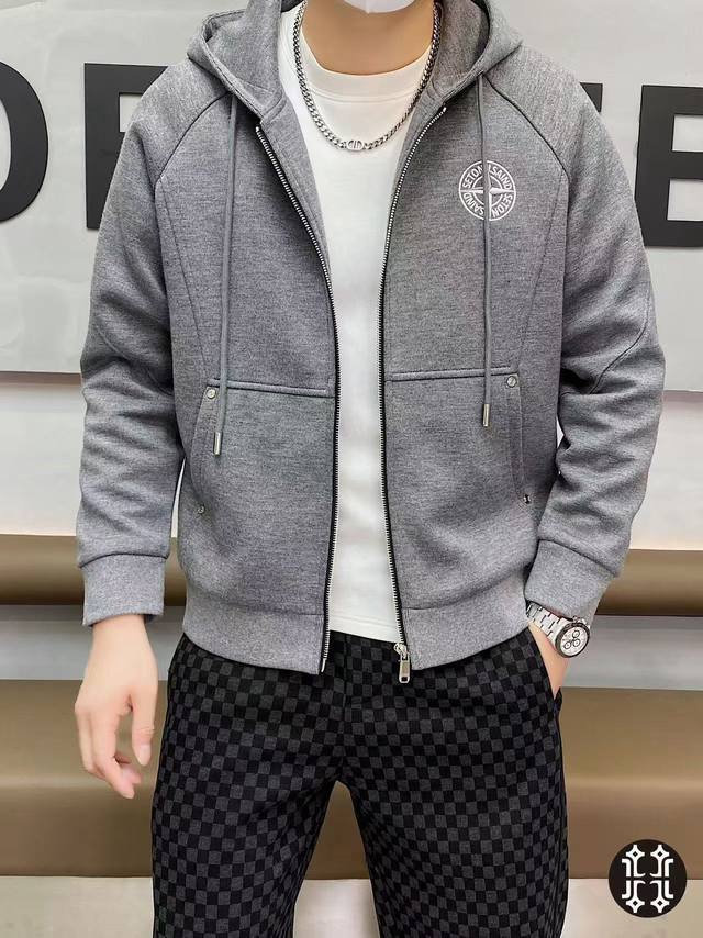 Stone Island 2025 Autumn/Winter New Men's Wool Knit Hooded Jacket. An upgraded v