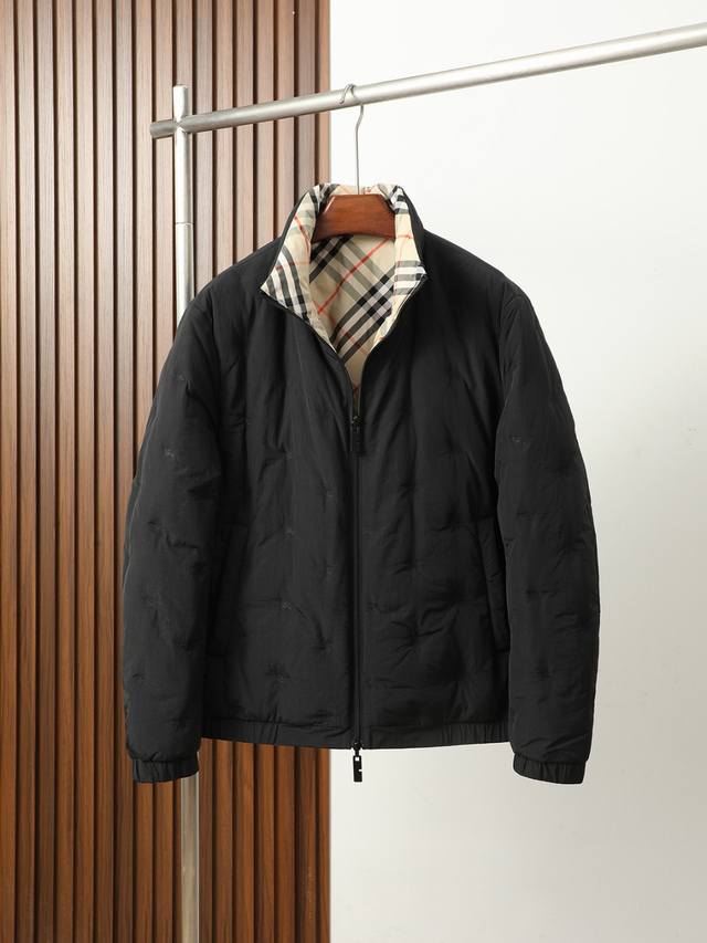 Sg Burberr* Burberry 2025 New Double-Sided Check Down Jacket. The lining is fill