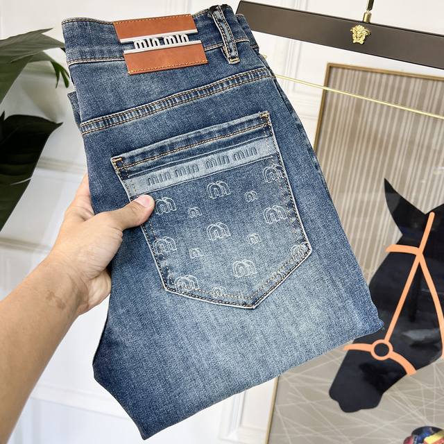 MiuMiu 2025Ss Year of the Snake Spring/Summer New Year Jeans. 1:1 replica of the