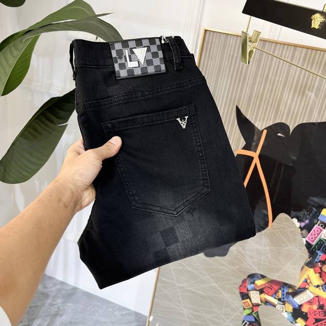 Return/Exchange after Chinese New Year: Lv 2025Ss Year of the Snake Spring/Summe