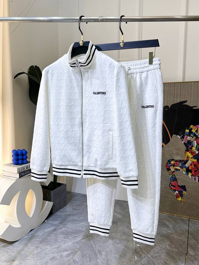 Valentino SS Autumn New Arrival Casual Jacket Set! A celebrity favorite, this fa