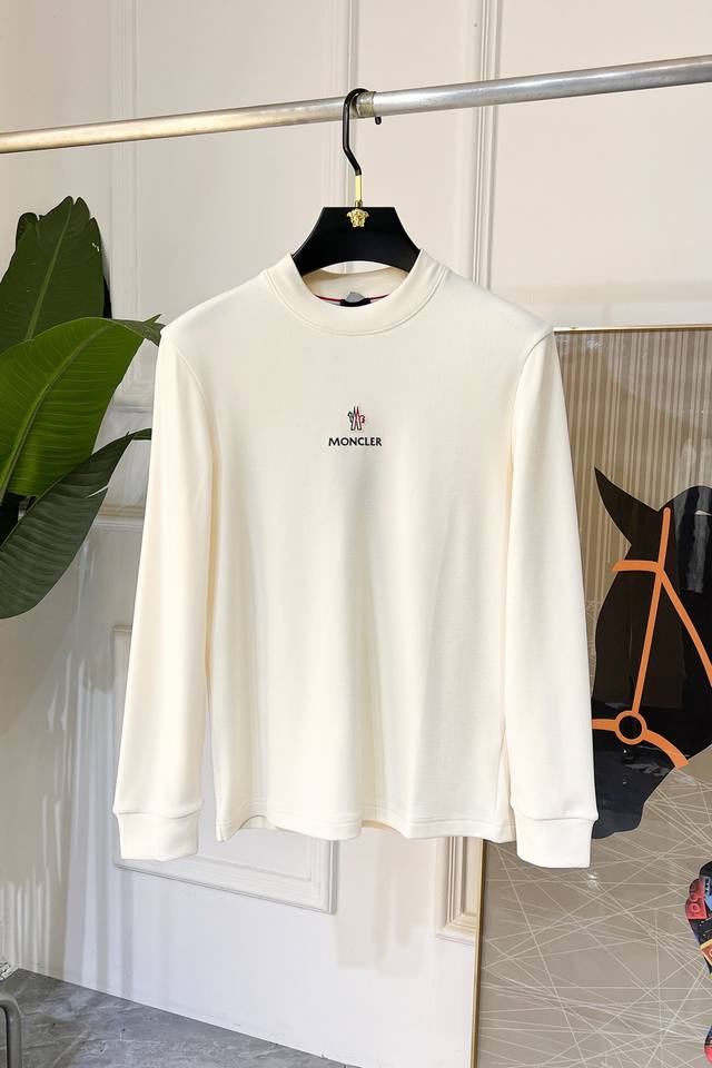 Moncler Early Autumn New Arrival Men's Long-Sleeved Velvet Base Layer Shirt. Mad