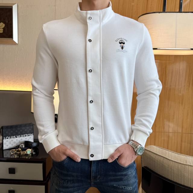 Fendi Ss Autumn Hot New Arrival, Top-Quality Fashion Pullover Sweatshirt, a clas