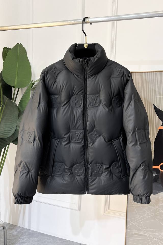 Top-tier version! Lv-24Fw Autumn/Winter New Black Eco-friendly Leather Stand Col