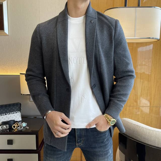 Dior Autumn Collection Hot Selling Knitted Jacket, made with custom high-quality