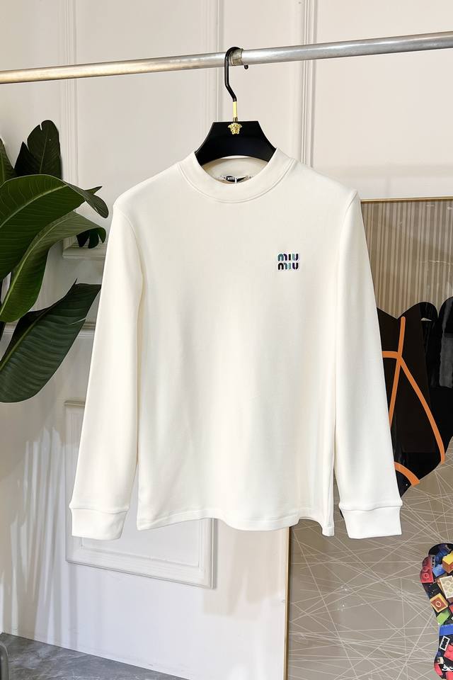 MiuMiu Early Autumn New Arrival Men's Long-Sleeved Cashmere Base Layer Shirt. Ma