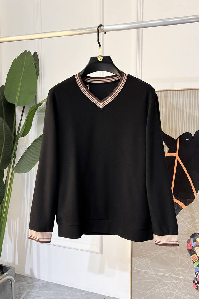 Gucci Ss Autumn Hot New Arrival: Top-Quality Fashion Wool Sweatshirt, a classic