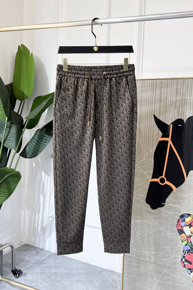 Dior 2025 Spring/Summer Snake Collection - Bestselling Casual Pants, a must-have