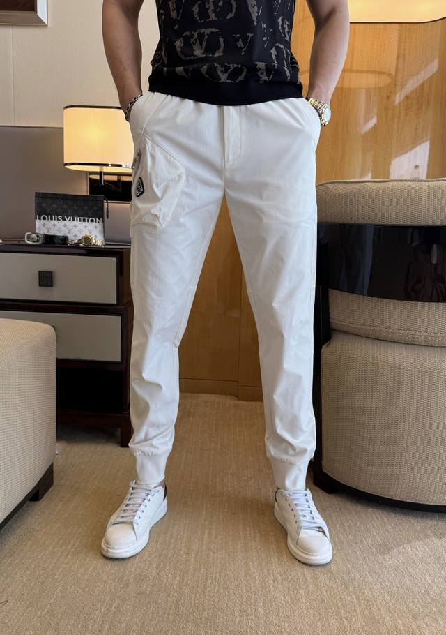 Prada 2025 Spring/Summer Snake Collection - Popular Casual Pants, a must-have ve