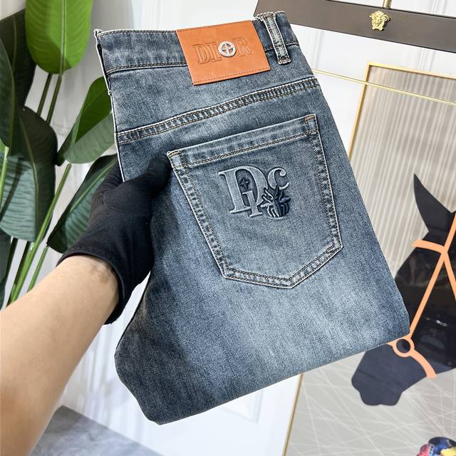 Dior - 2025 Spring/Summer Snake Jeans. 1:1 replica of the original, a perfect ev