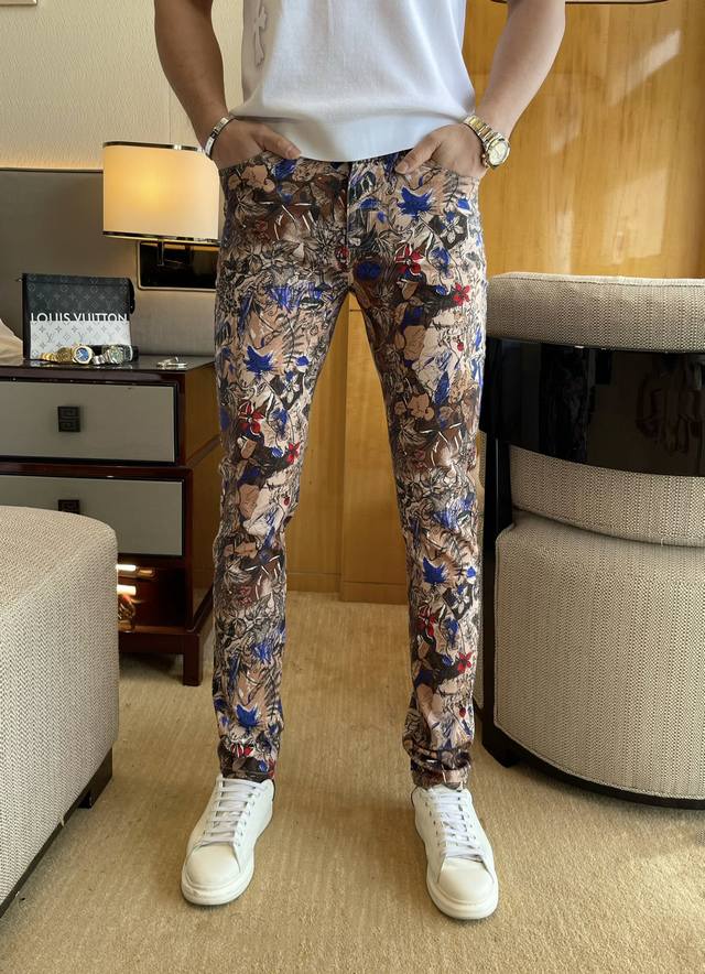 Brutti 2025 Spring/Summer Bestselling Casual Pants, a must-have versatile style