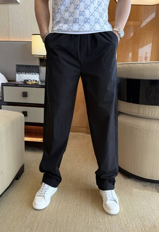 Moncler 2025 Spring/Summer Snake Year Wide-Leg Casual Pants, a must-have versati