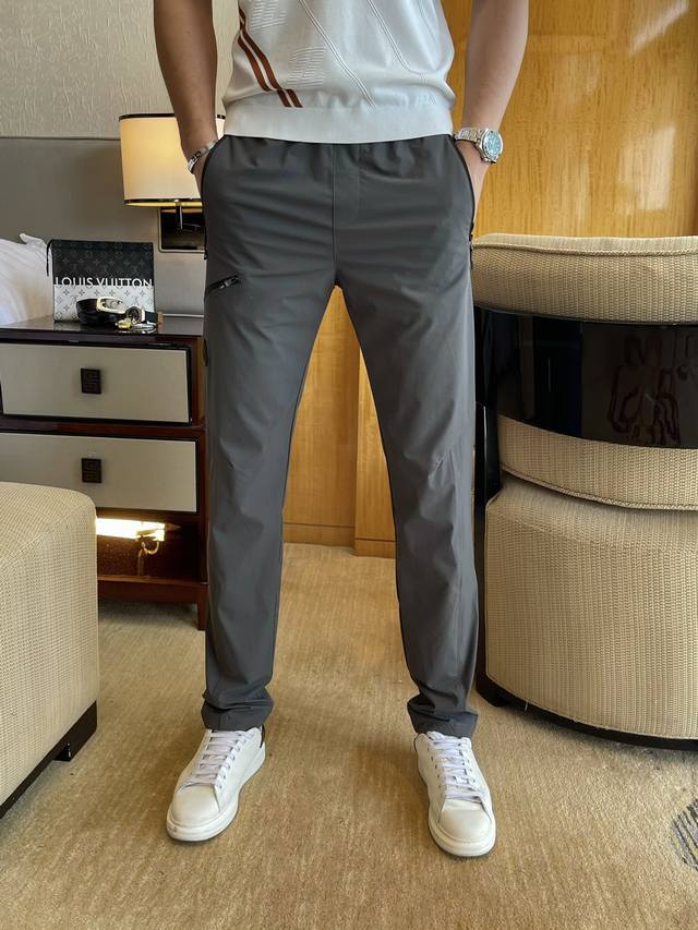 Moncler 2025 Spring/Summer Collection - Hot-selling casual pants, a must-have th