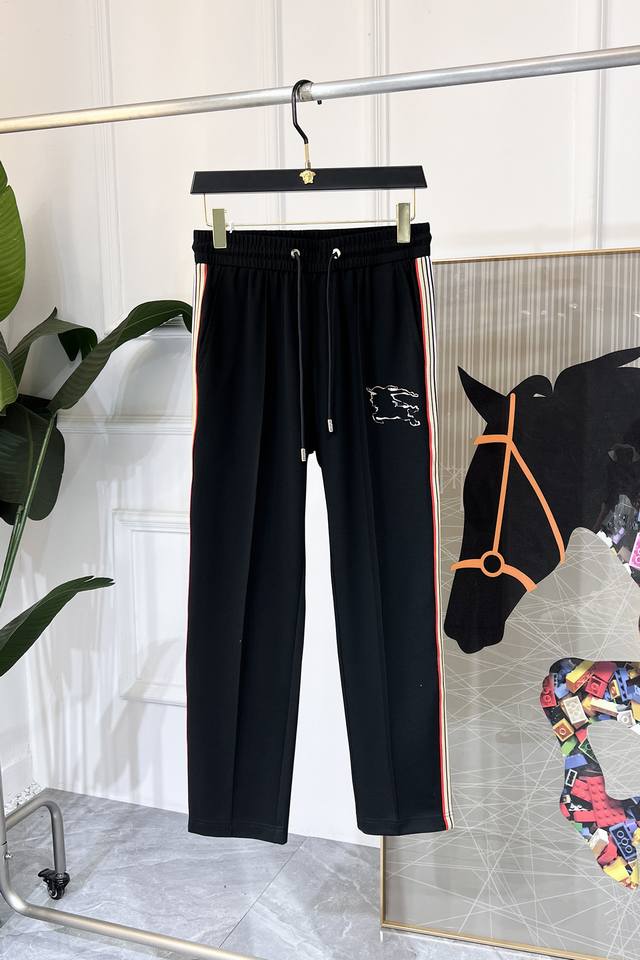 Burberry 2025 Spring/Summer Snake Collection - Popular Casual Pants, a must-have