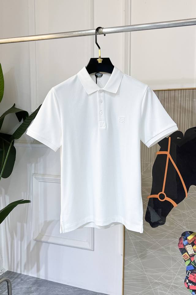 Luo Yiwei 2025 Spring/Summer Polo Collar Short-Sleeve Collection. Made from prem