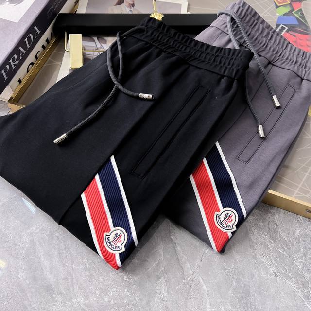 Moncler 2025 Spring/Summer Snake Year Popular Casual Pants, a must-have versatil