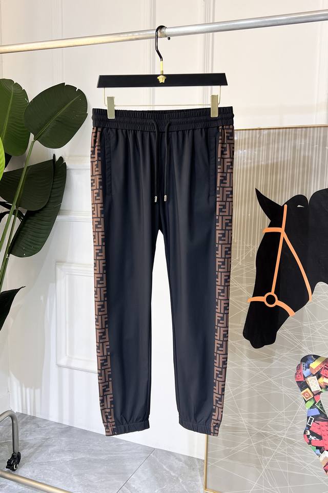 Fendi 2025 Spring/Summer Snake Year Bestselling Casual Pants, a must-have versat