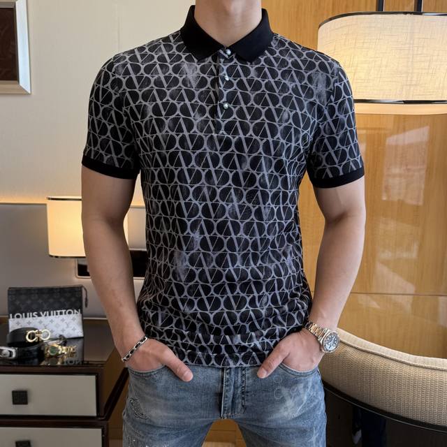 Valentino 2025 Spring/Summer Polo Collar Short-Sleeve Collection. Made from prem