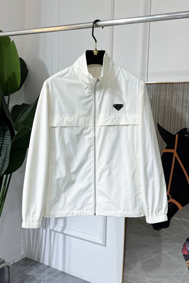 Prada 2025Ss Year of the Snake Spring Light Jacket, made with custom high-qualit