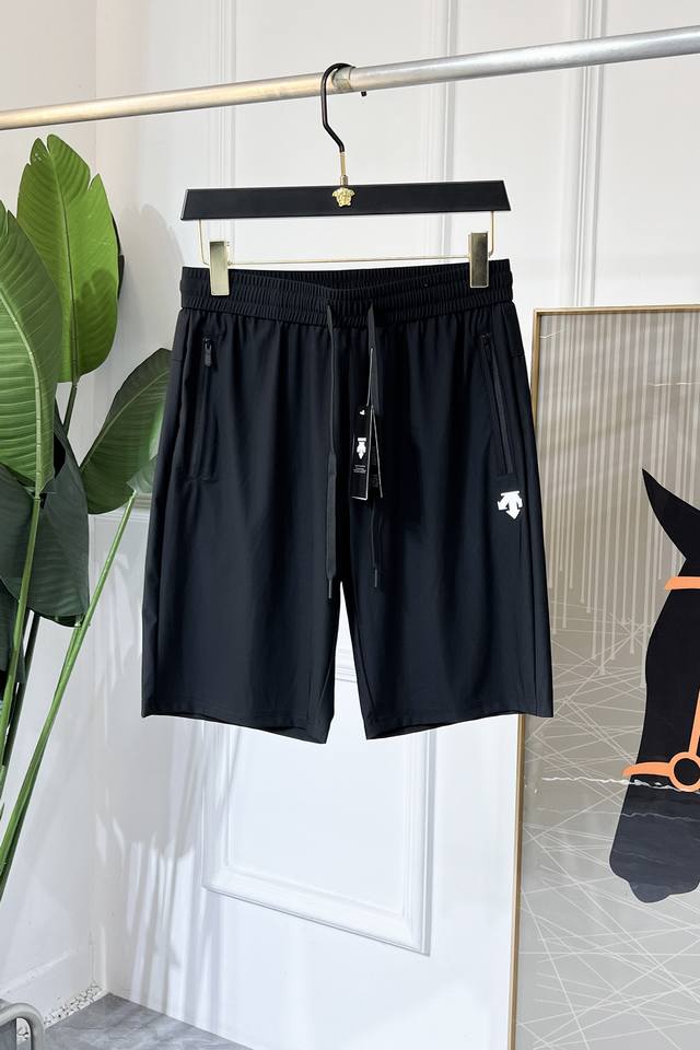 Descente 2025Ss official website synchronized new summer high-end casual shorts,