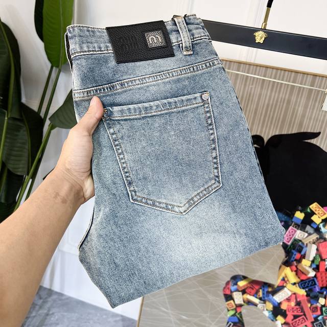 MiuMiu 2025Ss Year of the Snake Spring/Summer New Year Jeans. 1:1 replica of the
