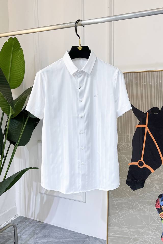 Lv Ss Fashionable and trendy premium shirt, sourced from a trading company, in p