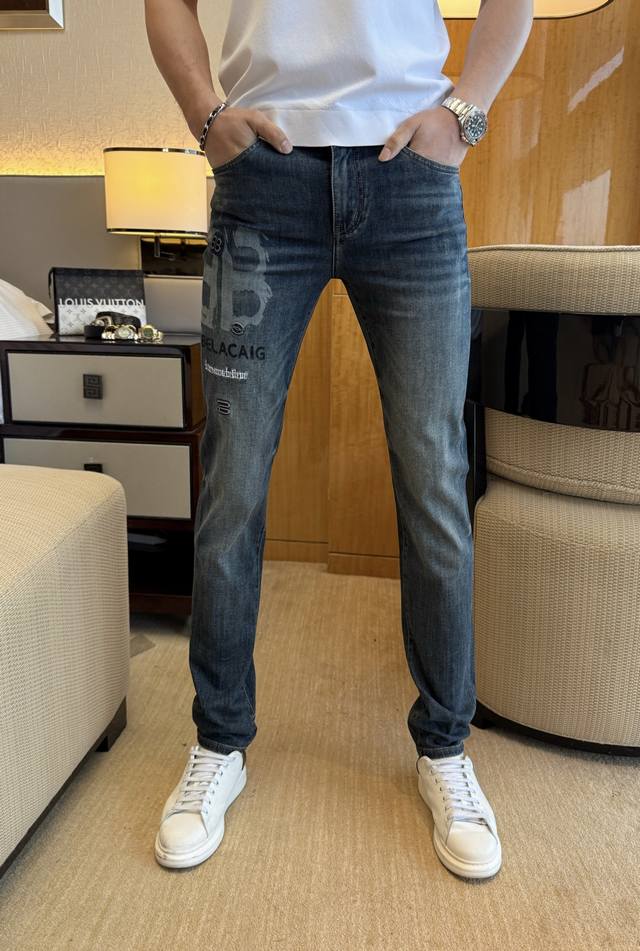 Balenciaga 2025 Spring/Summer Snake Year of the Snake Jeans. 1:1 replica of the