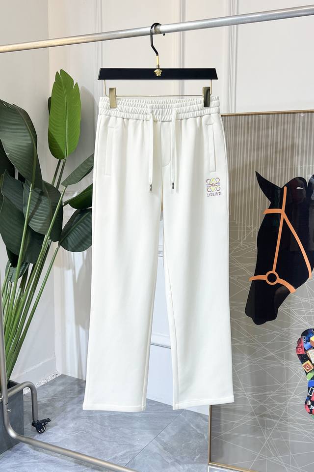 Loewe 2025 Spring/Summer Snake Year Popular Casual Pants, a must-have versatile