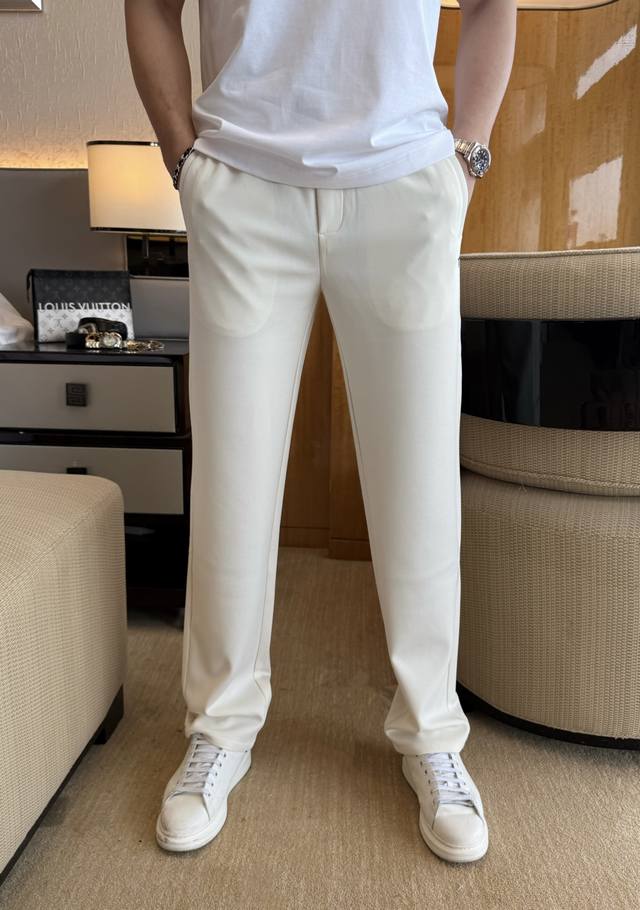 Dior 2025 Spring/Summer Snake Collection - Bestselling Casual Pants, a must-have