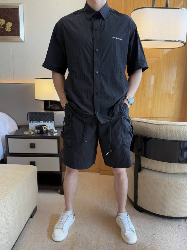 Givenchy 2025 Spring/Suit Year of the Snake New Arrival Casual Short-Sleeve Set!