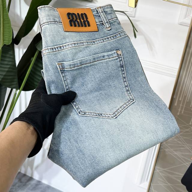 MiuMiu 2025 Spring/Summer Snake Jeans. 1:1 replica of the original, a perfect ev