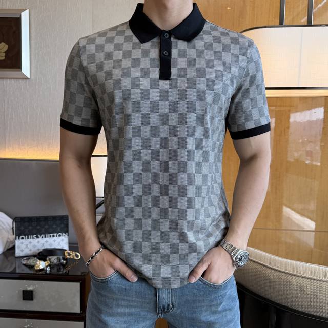 Lv 2025Ss Spring/Summer New Polo Collar Short-Sleeve Collection. Made from premi