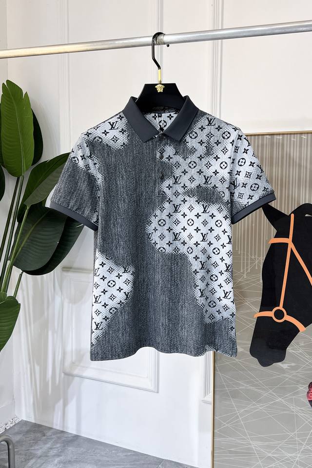 Lv 2025Ss Spring/Summer New Polo Collar Short-Sleeve Collection. Made from premi