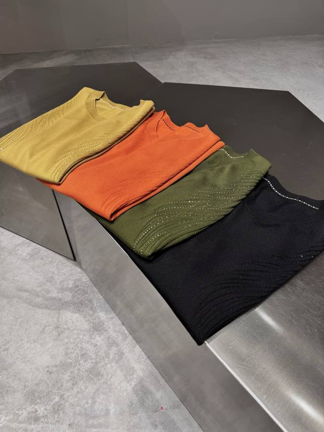 Brand: Givenchy Price: Colors: Black, Yellow, Orange, Green Sizes: M-3XL Descrip
