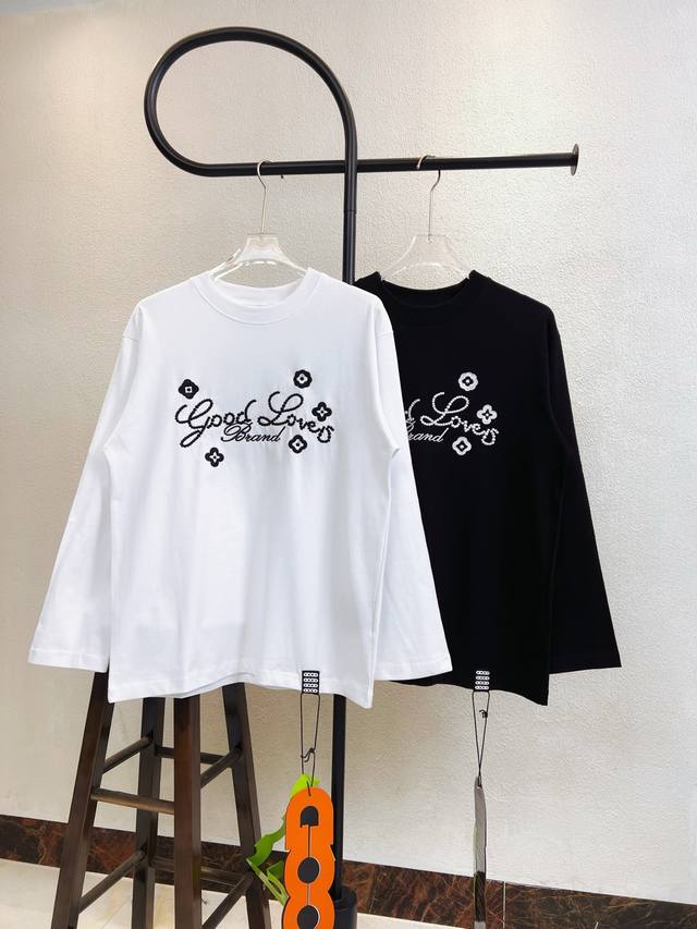 Style No. X296 Black and White Good Brand Crew Neck Long Sleeve T-Shirt with Emb