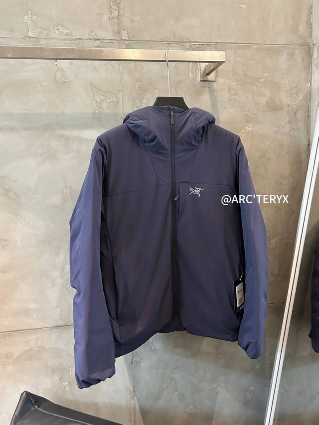 Arc'teryx Epson down jacket in sapphire blue with details. Ddd