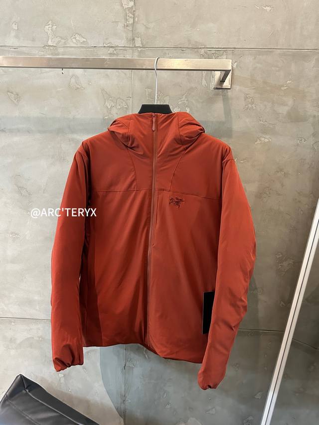 Arc'teryx Epson down jacket, red shirt, brown details. Ddd