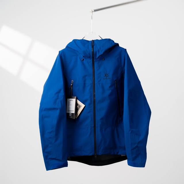 Kailas | Kailas Mont X Hooded Jacket New Colorway: Le Toman Blue Sizes: Xs-Xxl D