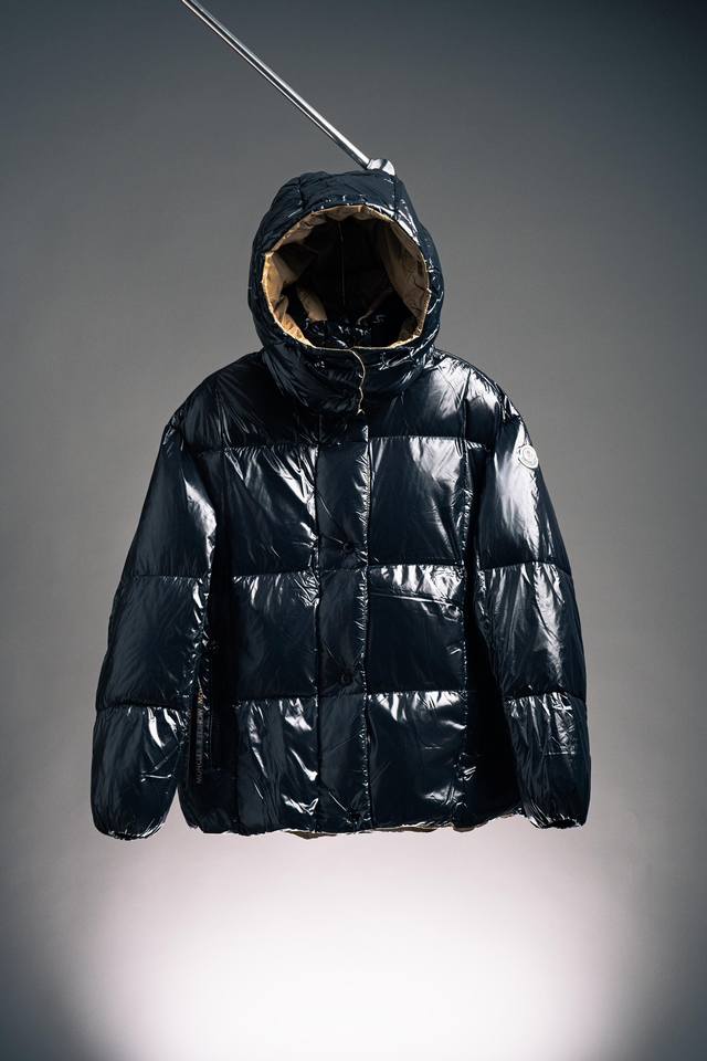 Black Moncler Parano Ss23 Single-Breasted Hooded Down Jacket. This Moncler Paran