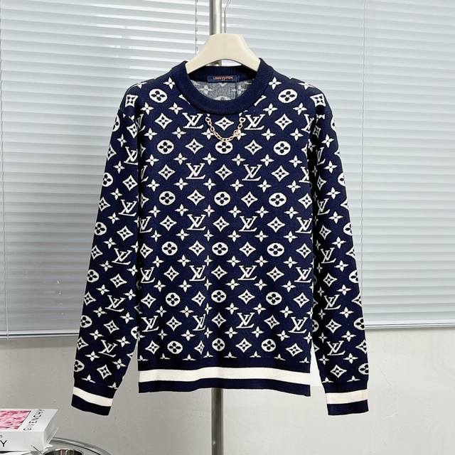 T91#Lv Louis Vuitton. Made with custom-woven combed wool fabric. The all-over mo