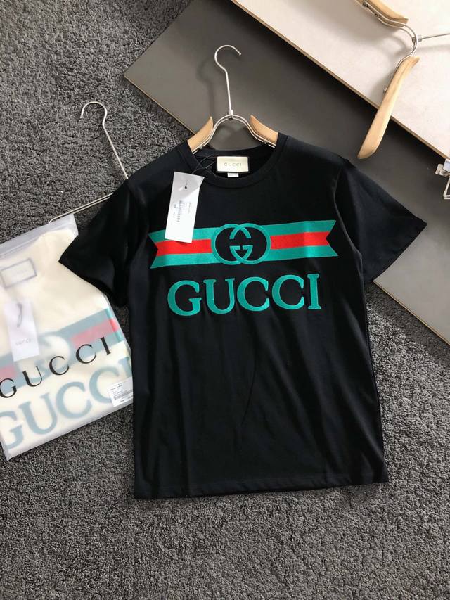 Gucc, 2020 New Year's hottest unisex black gift bag style, double G print embroi