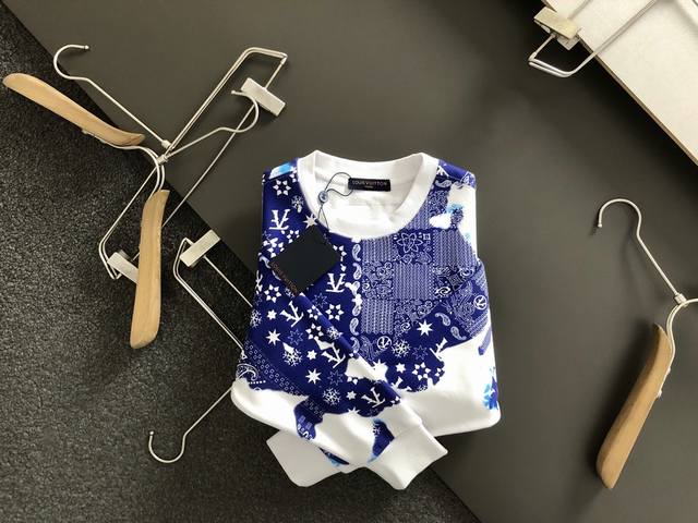 Brand L** After-sales service available. 2025 Autumn Collection, Top-tier import