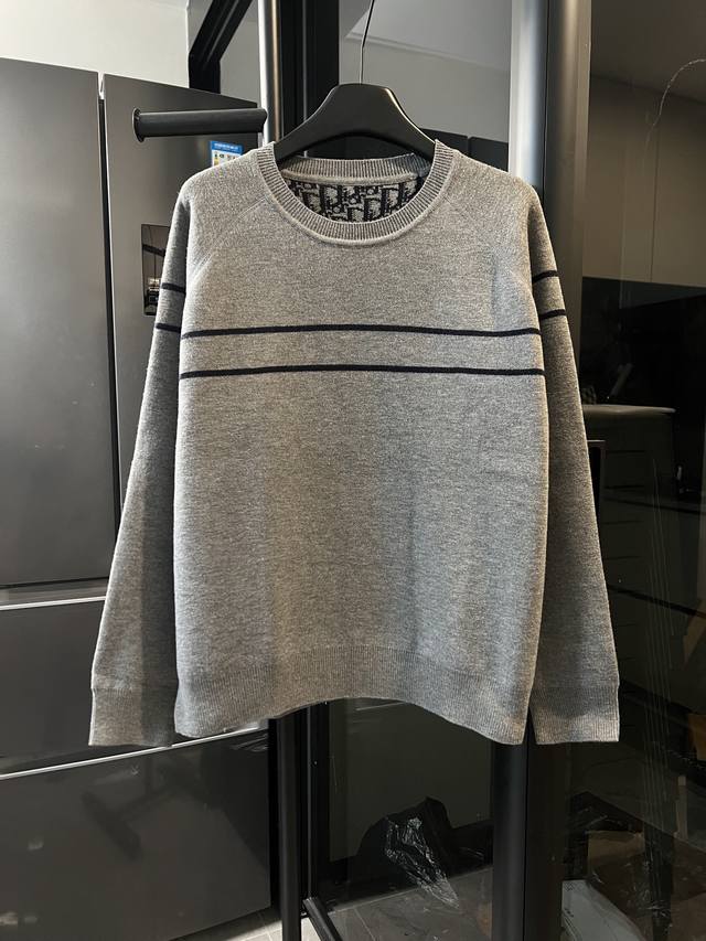 Next day, Dior 25Fw Oblique monogram jacquard cashmere reversible round neck swe