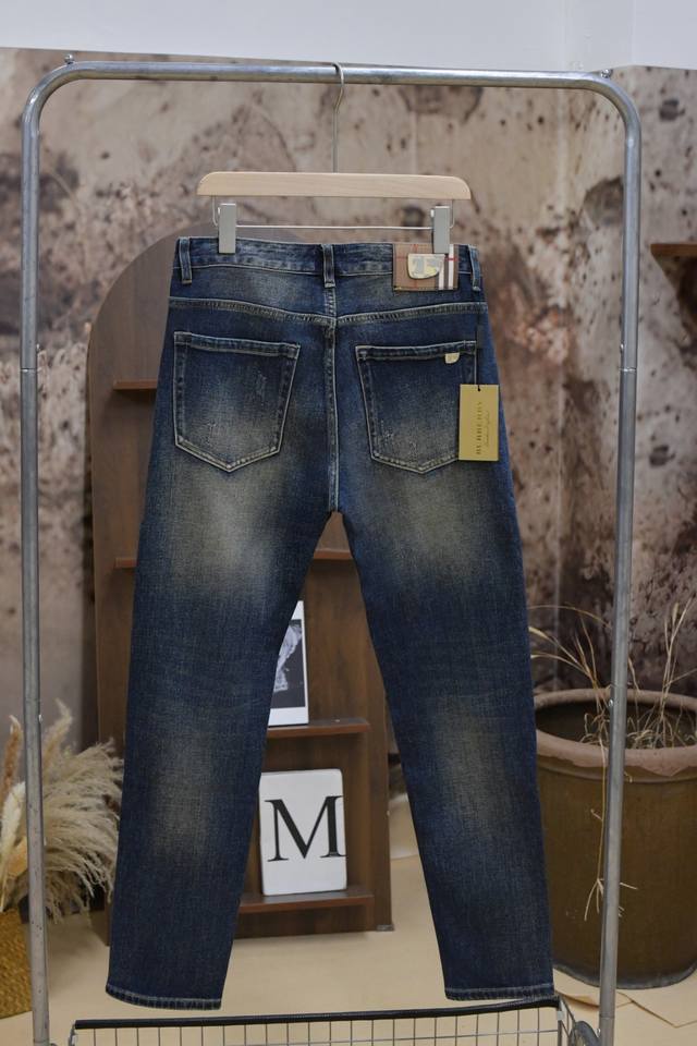 903# Hot Selling 40ss Autumn/Winter Burberry Jeans! Stylish and versatile! Burbe