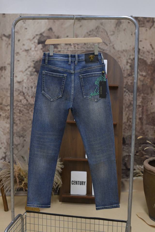904# Versace 25Ss Fall/Winter New Arrival Jeans, cotton straight-leg trousers wi