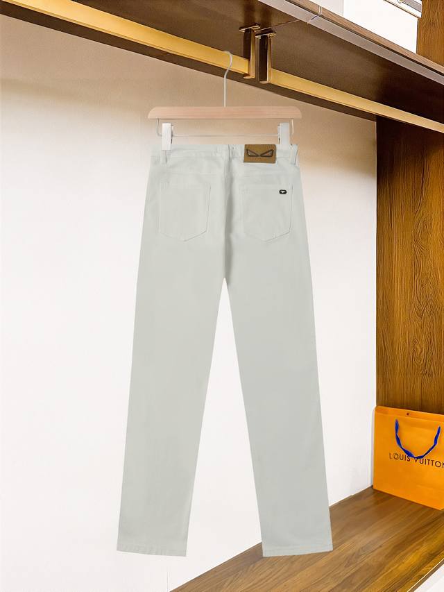 G325# White. Fendi exclusive new high-end casual jeans! Custom-made fabric for s